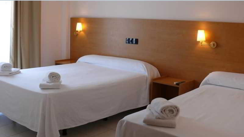 Bay Hotel Росес Екстериор снимка